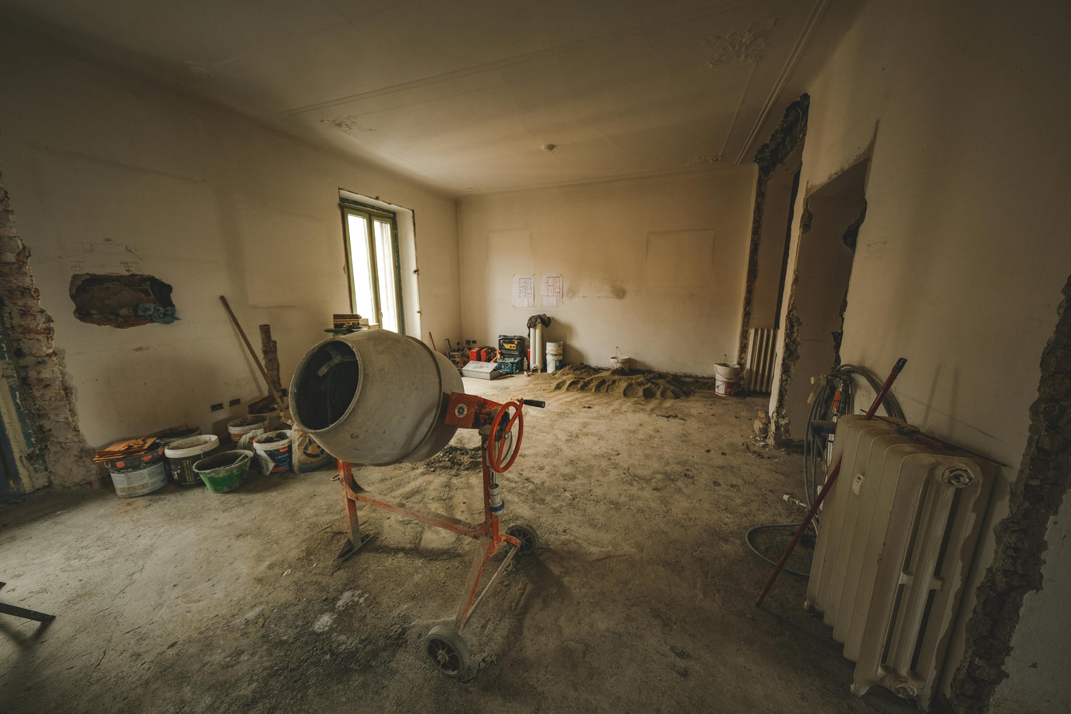 Verlegung von Natursteinboden im Erdgeschoss eines Hauses in Bad Dürkheim